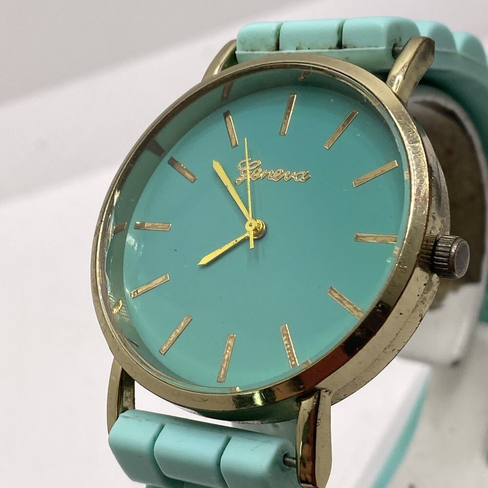 Geneva Vintage Rubber Watch Works New Battery